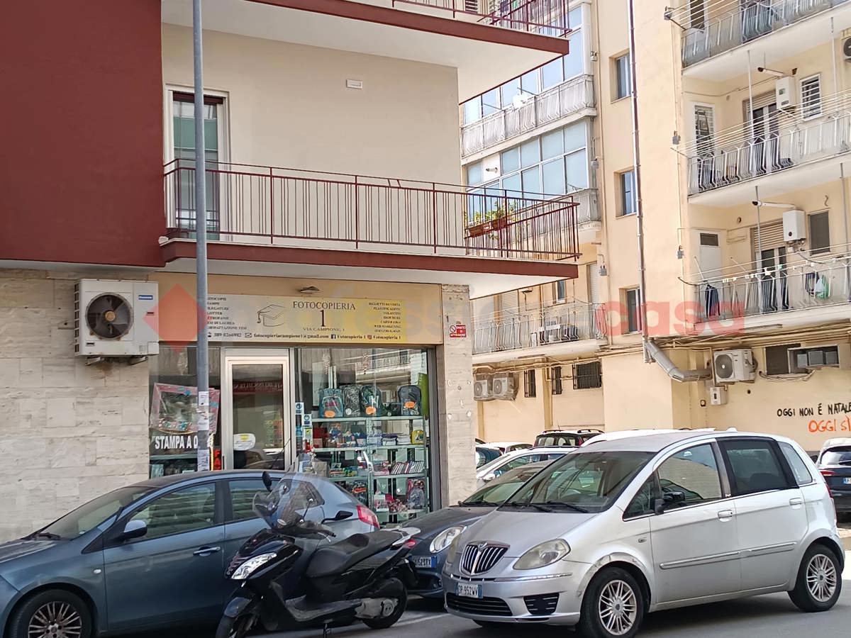 Foto 5 di 10 - Negozio in vendita a Bari