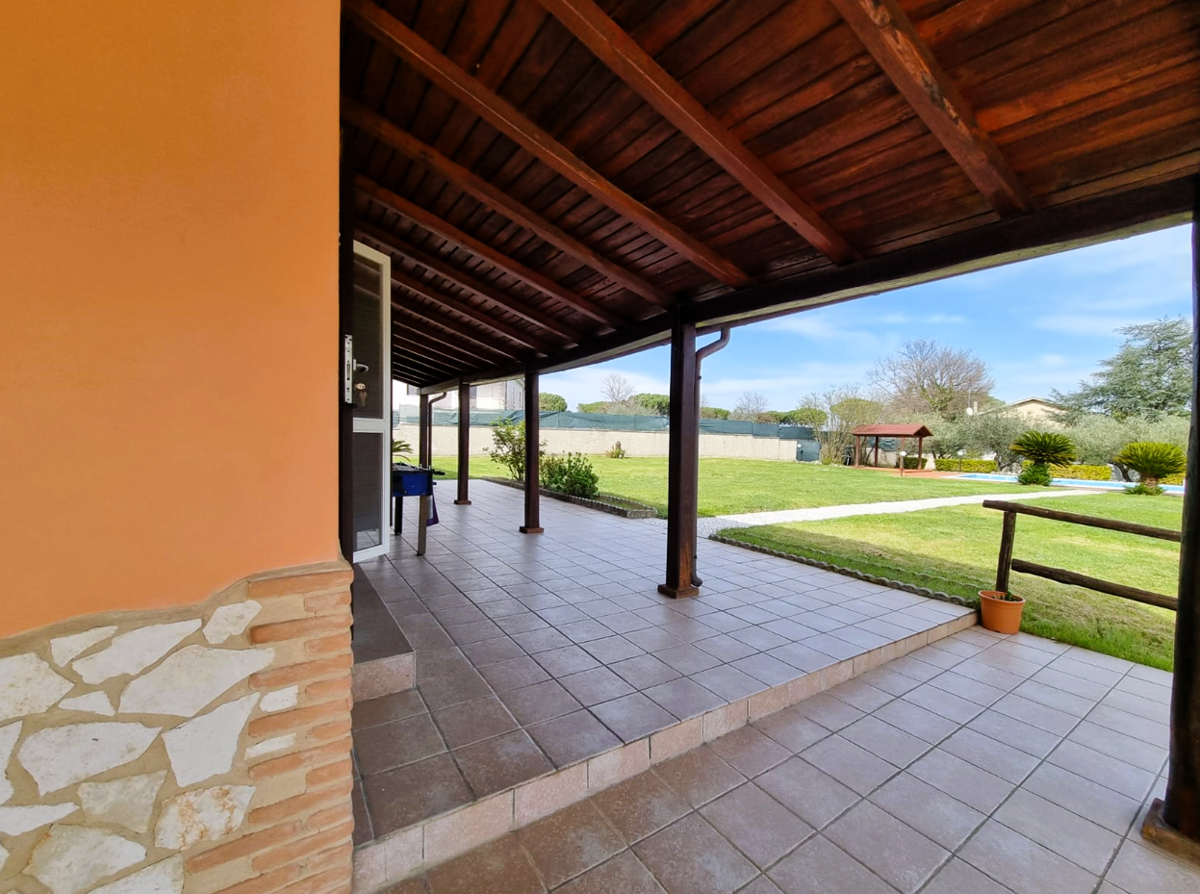 Foto 8 di 38 - Villa in vendita a Poggio Nativo