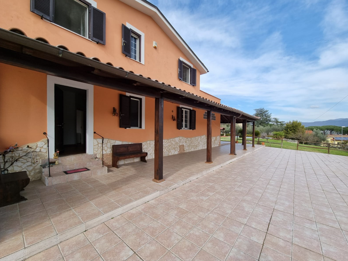 Foto 7 di 38 - Villa in vendita a Poggio Nativo
