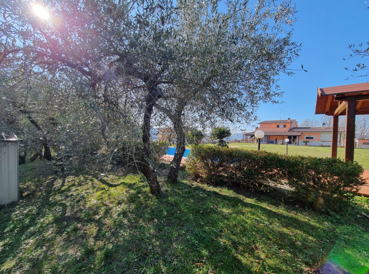 Foto 6 di 38 - Villa in vendita a Poggio Nativo