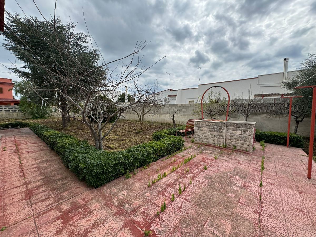 Foto 11 di 25 - Villa in vendita a Leporano