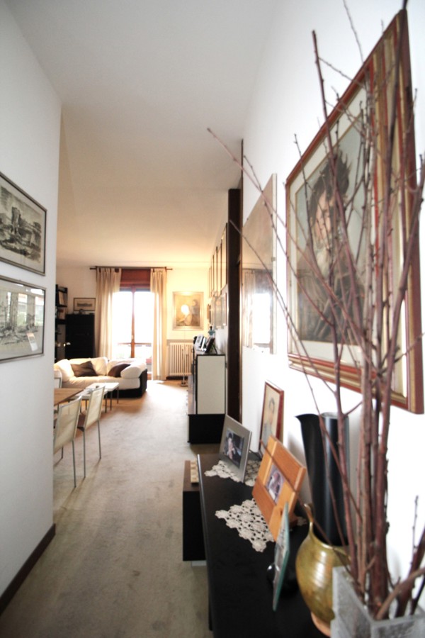 Foto 3 di 24 - Appartamento in vendita a Legnano