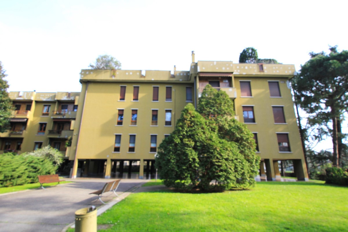 Foto 23 di 24 - Appartamento in vendita a Legnano