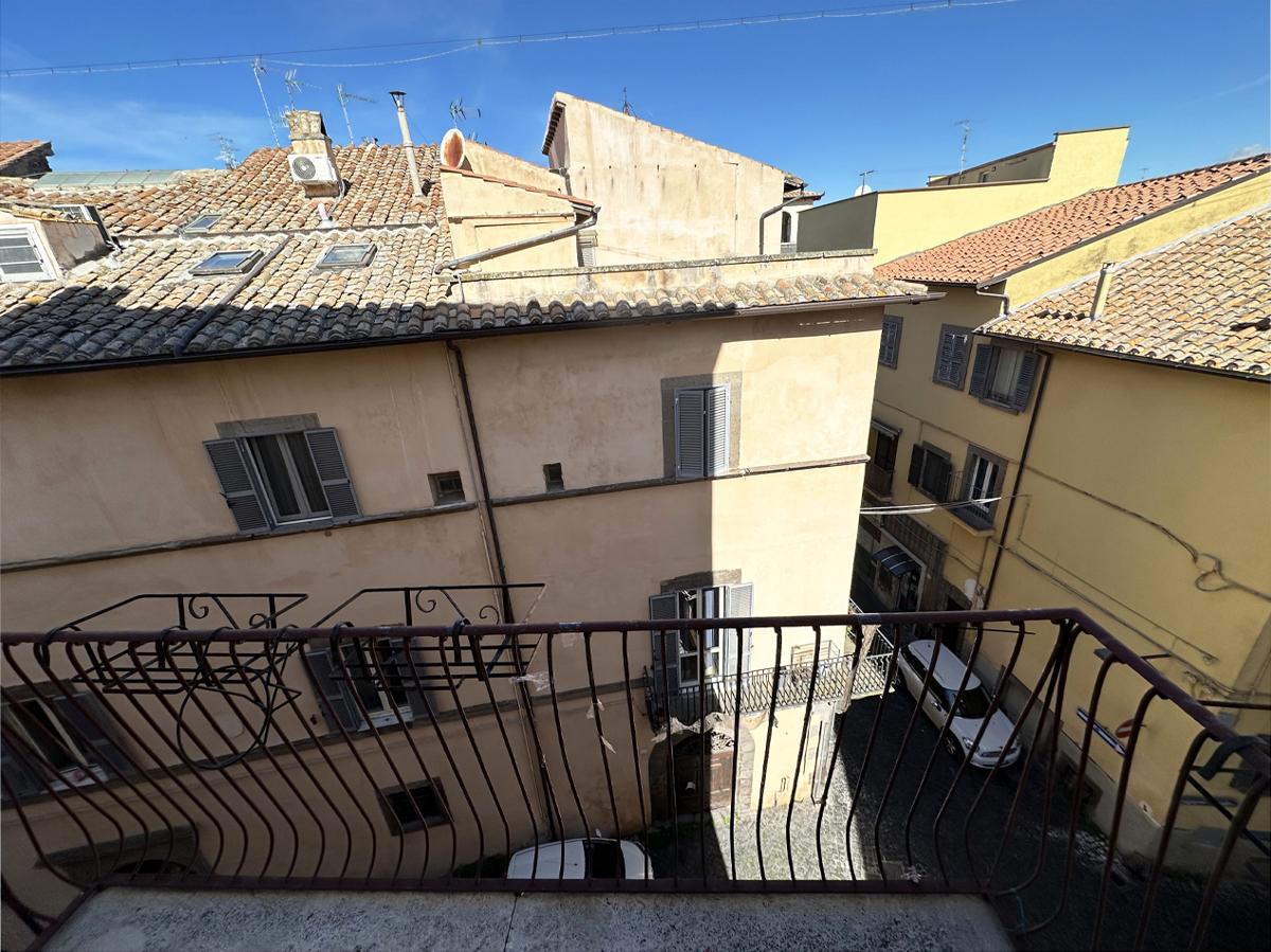 Foto 10 di 13 - Appartamento in vendita a Viterbo