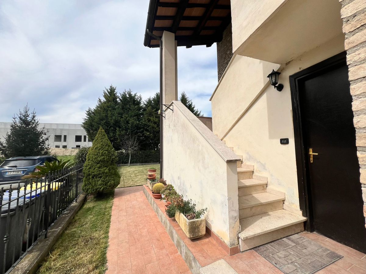 Foto 3 di 27 - Appartamento in vendita a Spoleto