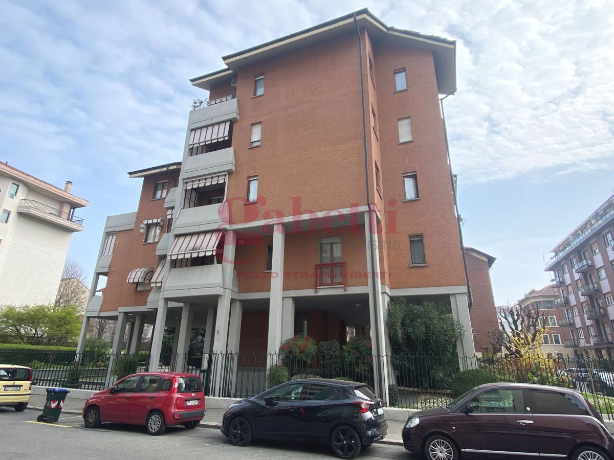 Foto 1 di 29 - Appartamento in vendita a Torino