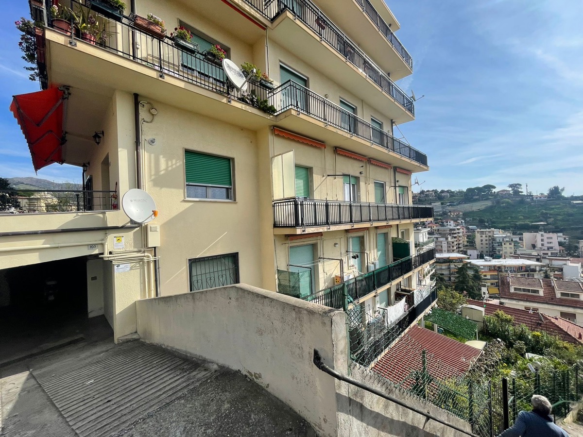 Foto 1 di 13 - Appartamento in vendita a Sanremo