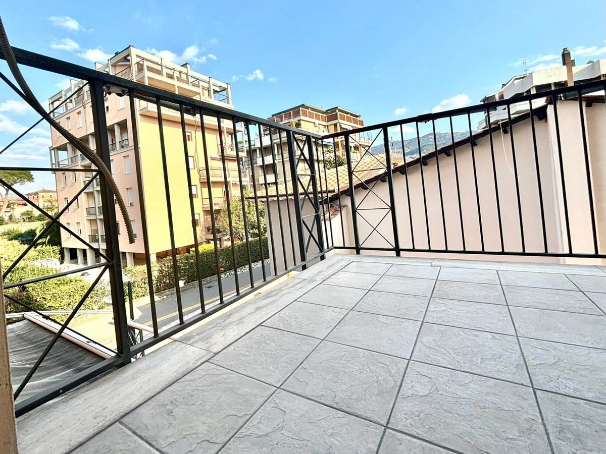 Foto 2 di 12 - Appartamento in vendita a Terni
