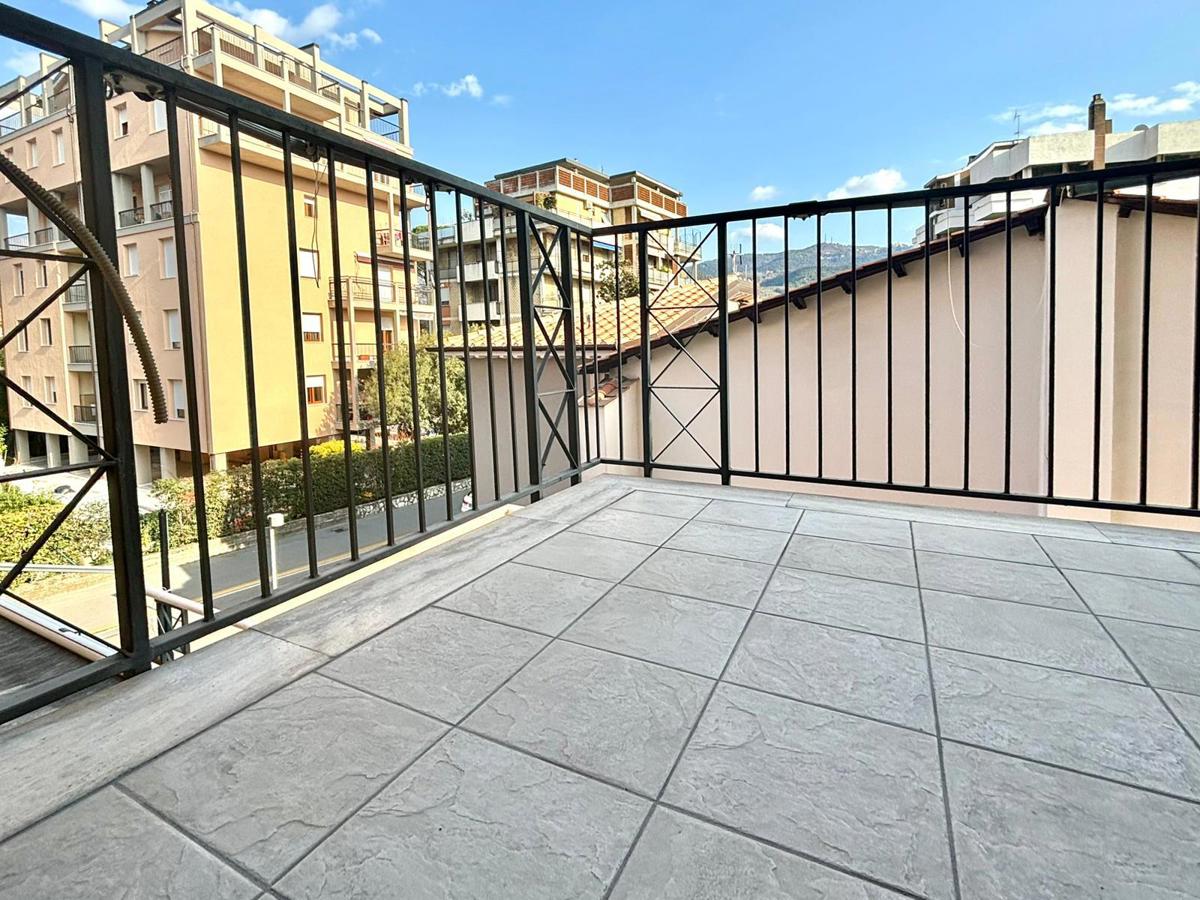 Foto 3 di 12 - Appartamento in vendita a Terni