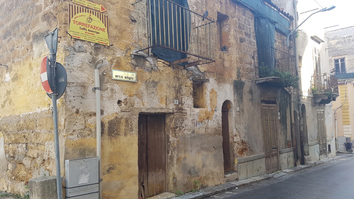 Foto 3 di 3 - Palazzo o stabile in vendita a Bagheria