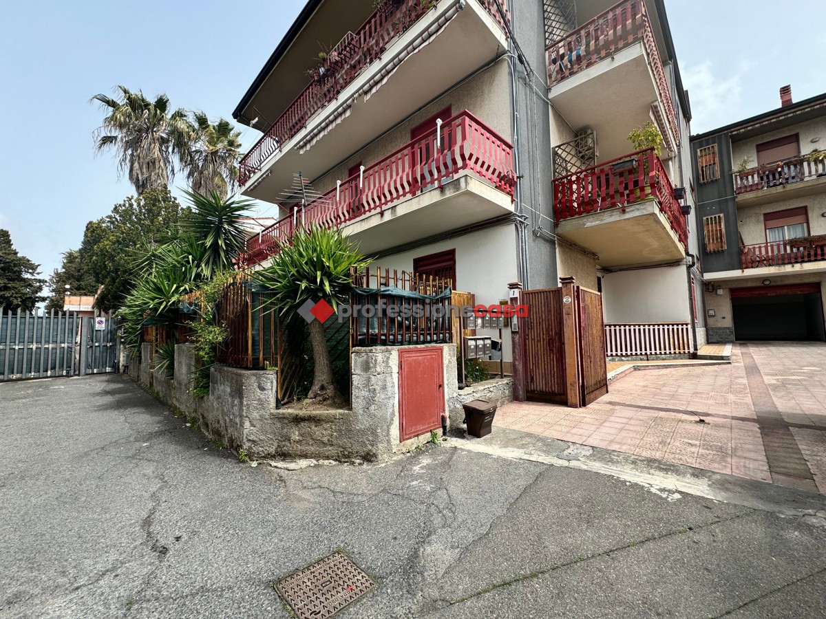 Foto 41 di 44 - Appartamento in vendita a San Giovanni La Punta