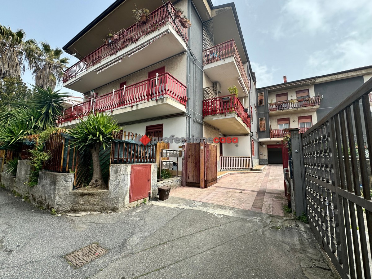 Foto 40 di 44 - Appartamento in vendita a San Giovanni La Punta