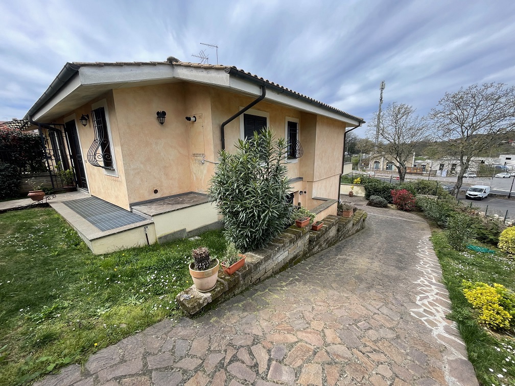 Foto 5 di 26 - Villa a schiera in vendita a Manziana