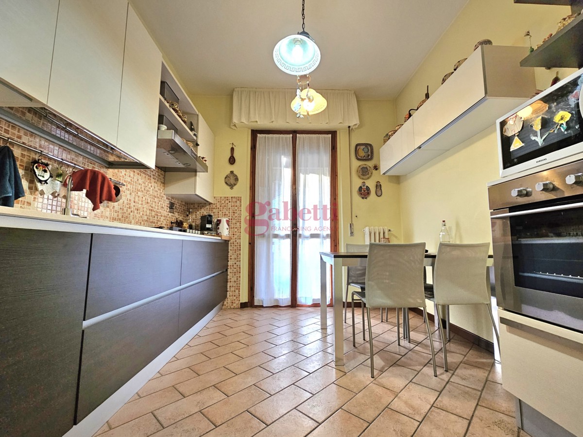 Foto 3 di 34 - Appartamento in vendita a Firenze