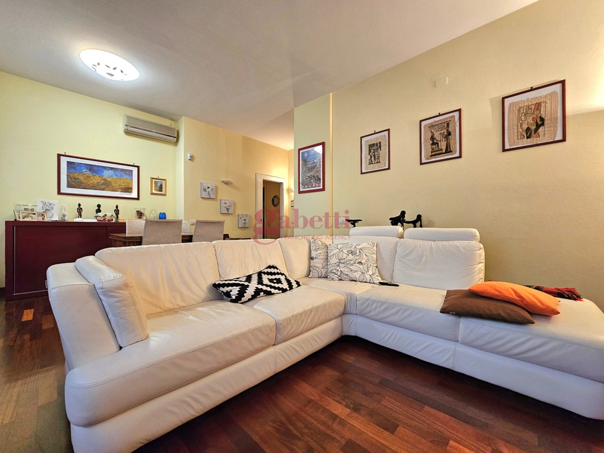 Foto 13 di 34 - Appartamento in vendita a Firenze