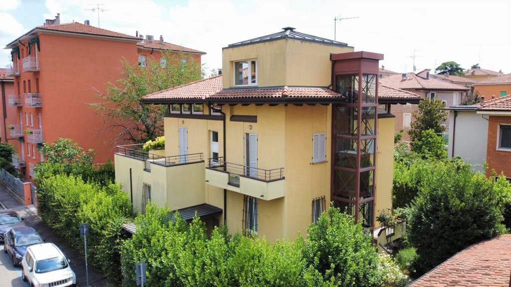 Foto 14 di 53 - Villa in vendita a Bologna