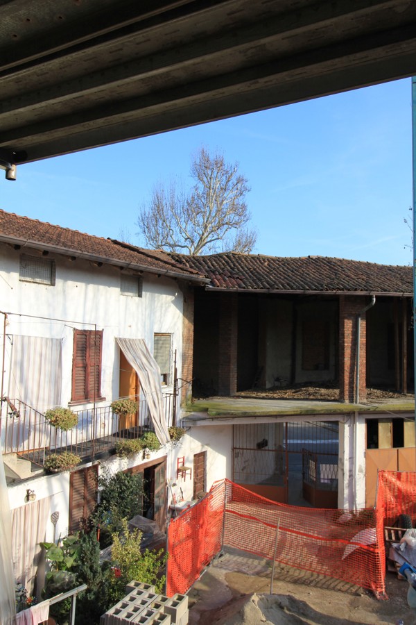 Foto 2 di 21 - Rustico in vendita a Legnano