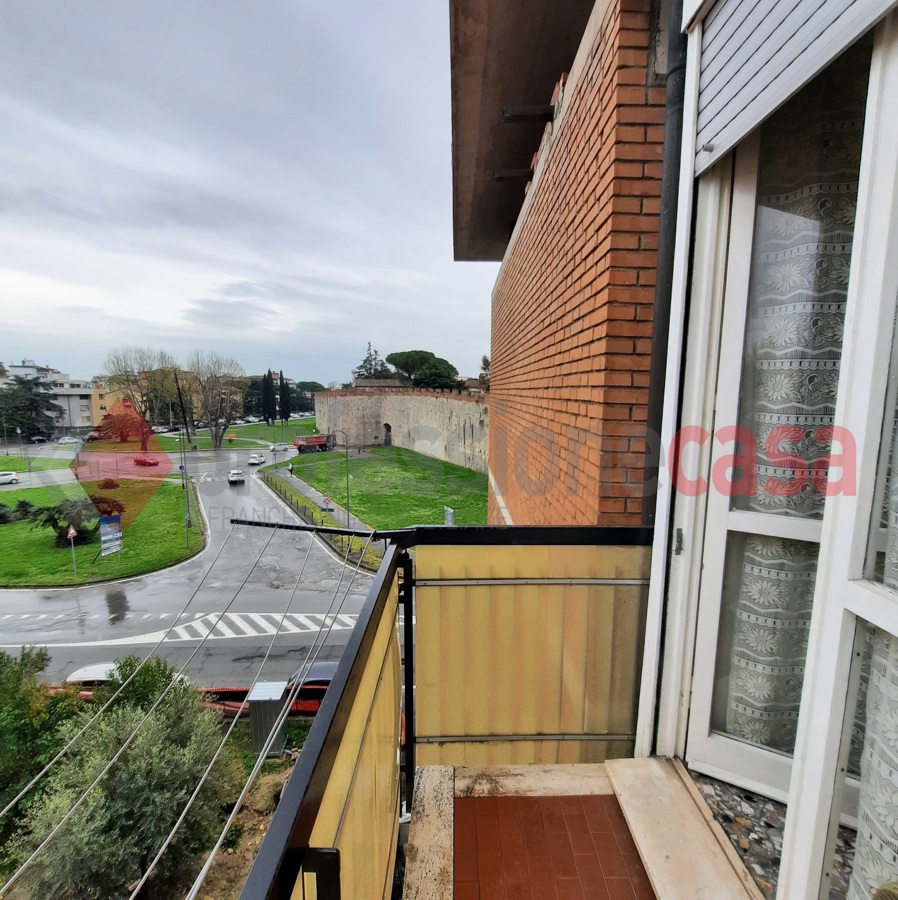 Foto 14 di 17 - Appartamento in vendita a Pisa