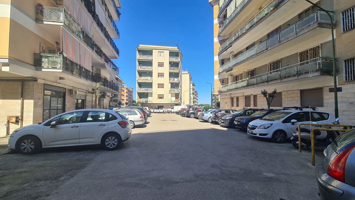 Foto 9 di 16 - Appartamento in affitto a Napoli