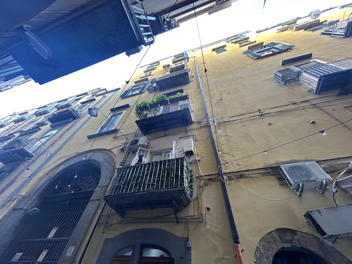 Foto 30 di 38 - Appartamento in vendita a Napoli
