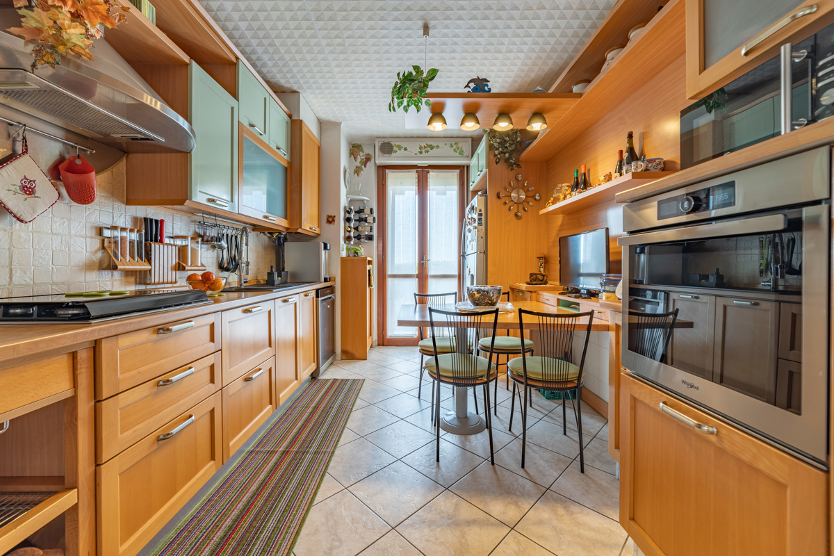 Foto 2 di 33 - Appartamento in vendita a Rozzano