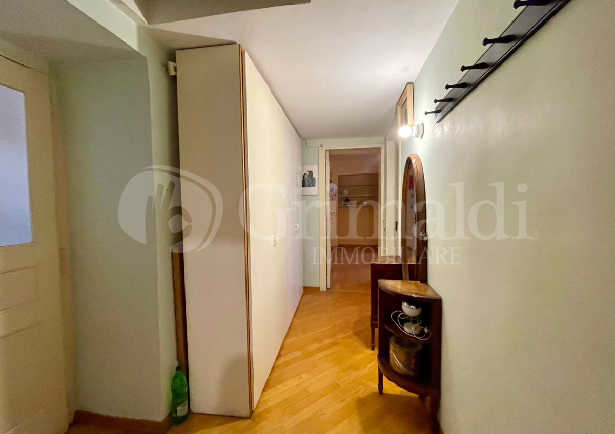 Foto 15 di 27 - Appartamento in vendita a Salerno