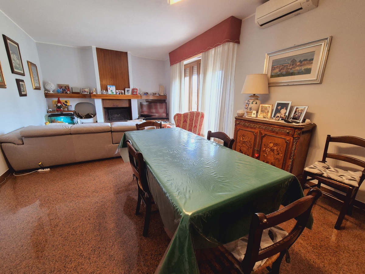Foto 9 di 32 - Appartamento in vendita a Perugia