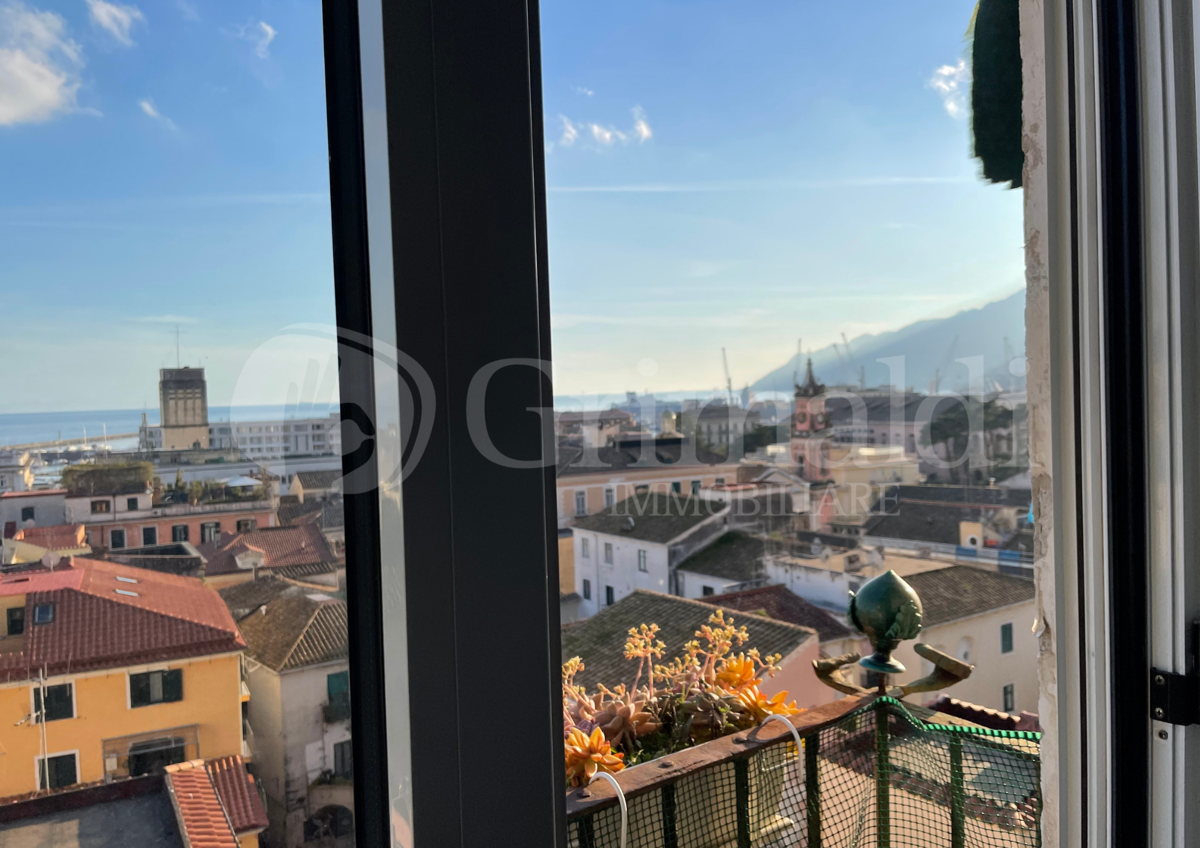 Foto 11 di 16 - Appartamento in vendita a Salerno