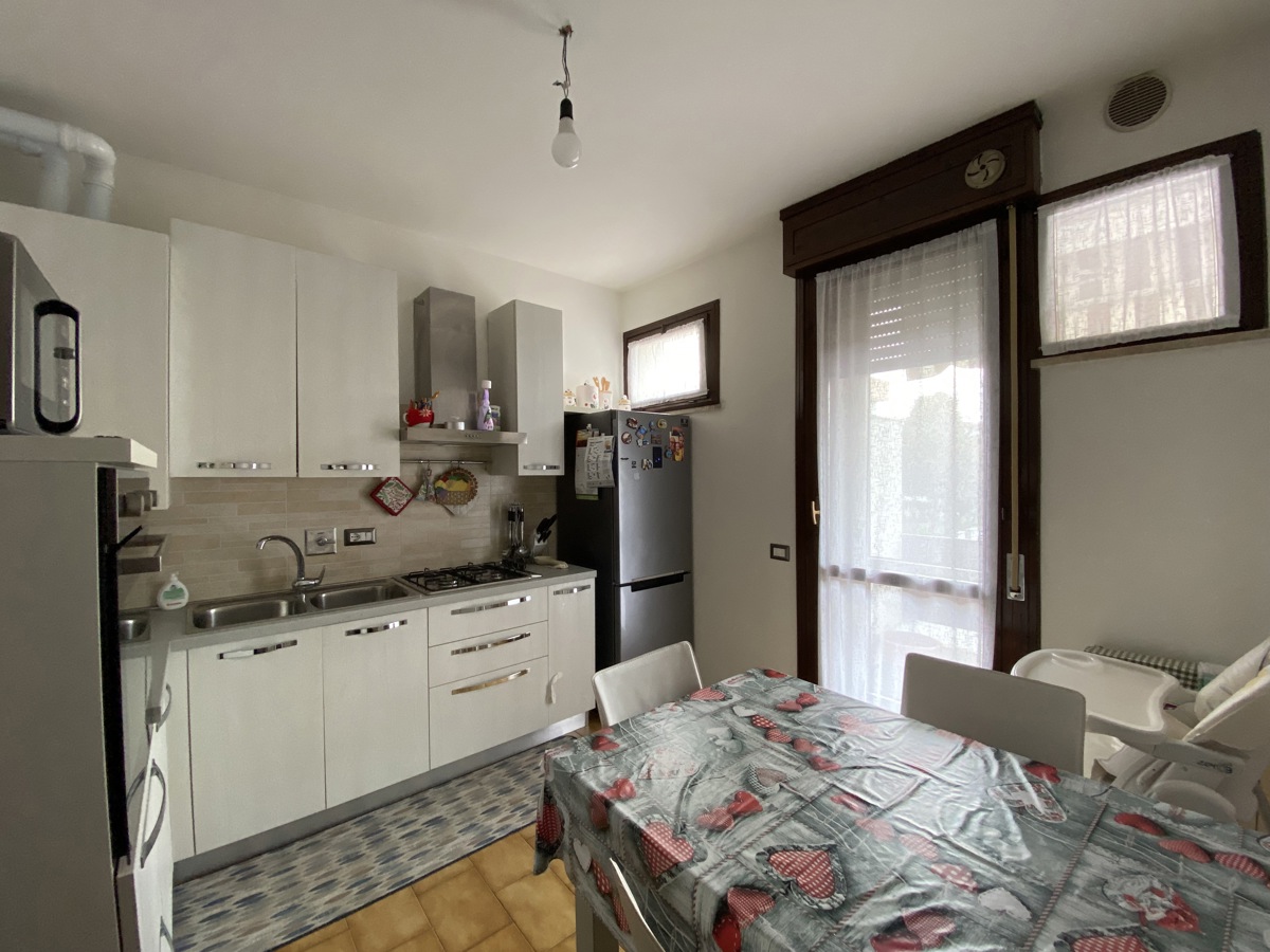 Foto 1 di 11 - Appartamento in vendita a Rovigo