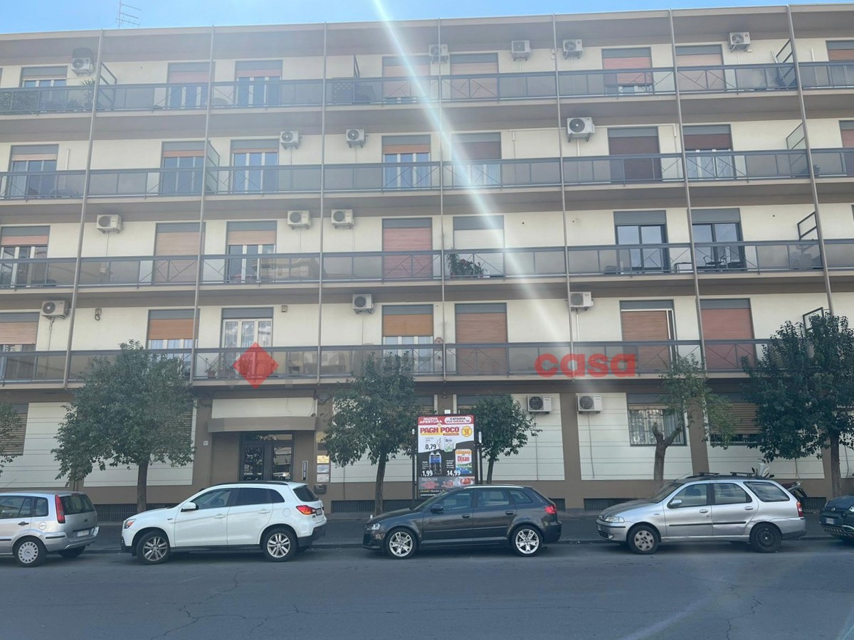 Foto 30 di 31 - Ufficio in affitto a Catania