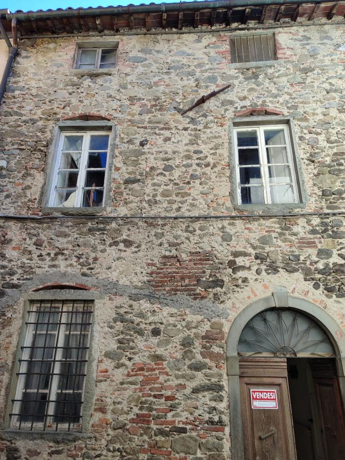 Foto 1 di 24 - Casa indipendente in vendita a Pieve Fosciana