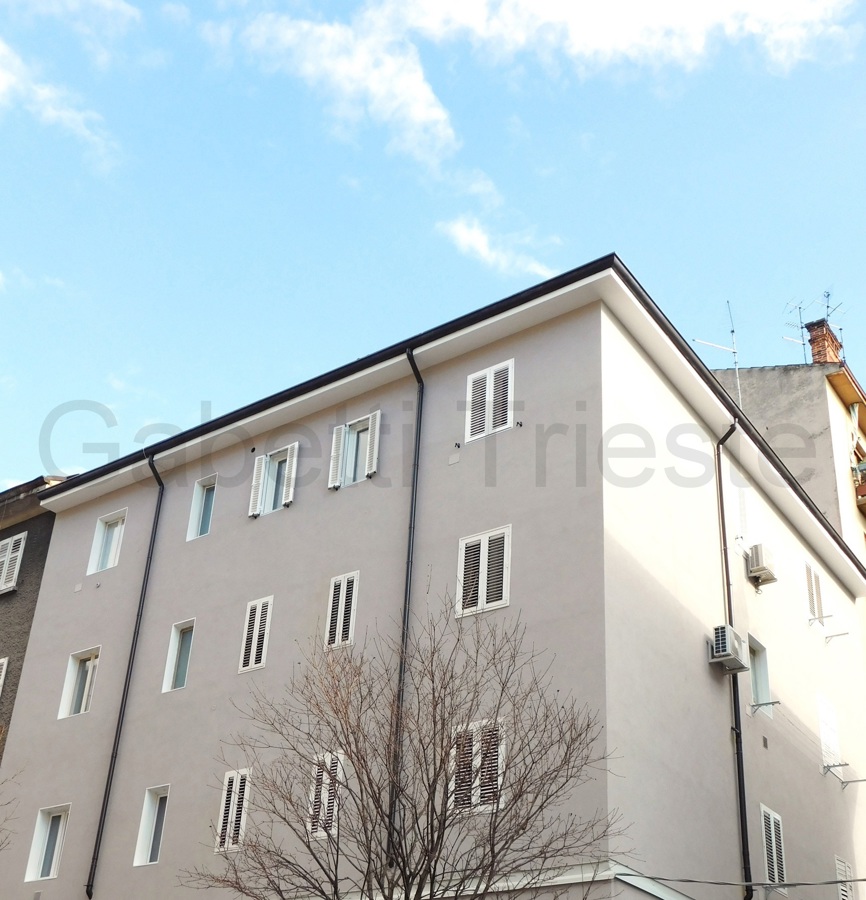Foto 1 di 9 - Appartamento in vendita a Trieste