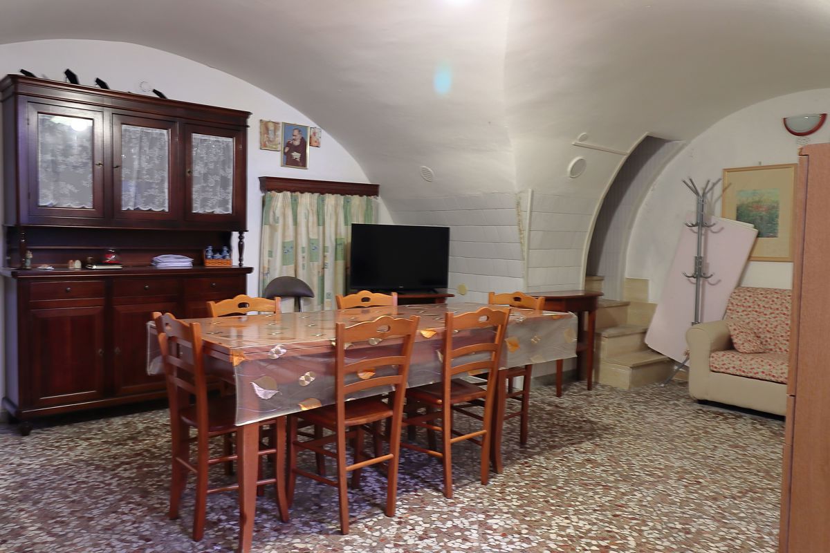 Foto 3 di 31 - Casa indipendente in vendita a Bari