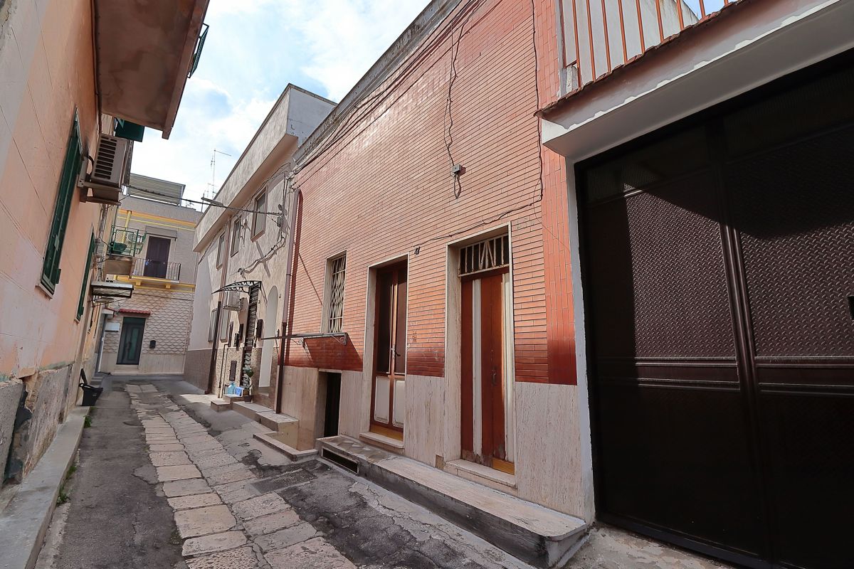 Foto 28 di 31 - Casa indipendente in vendita a Bari