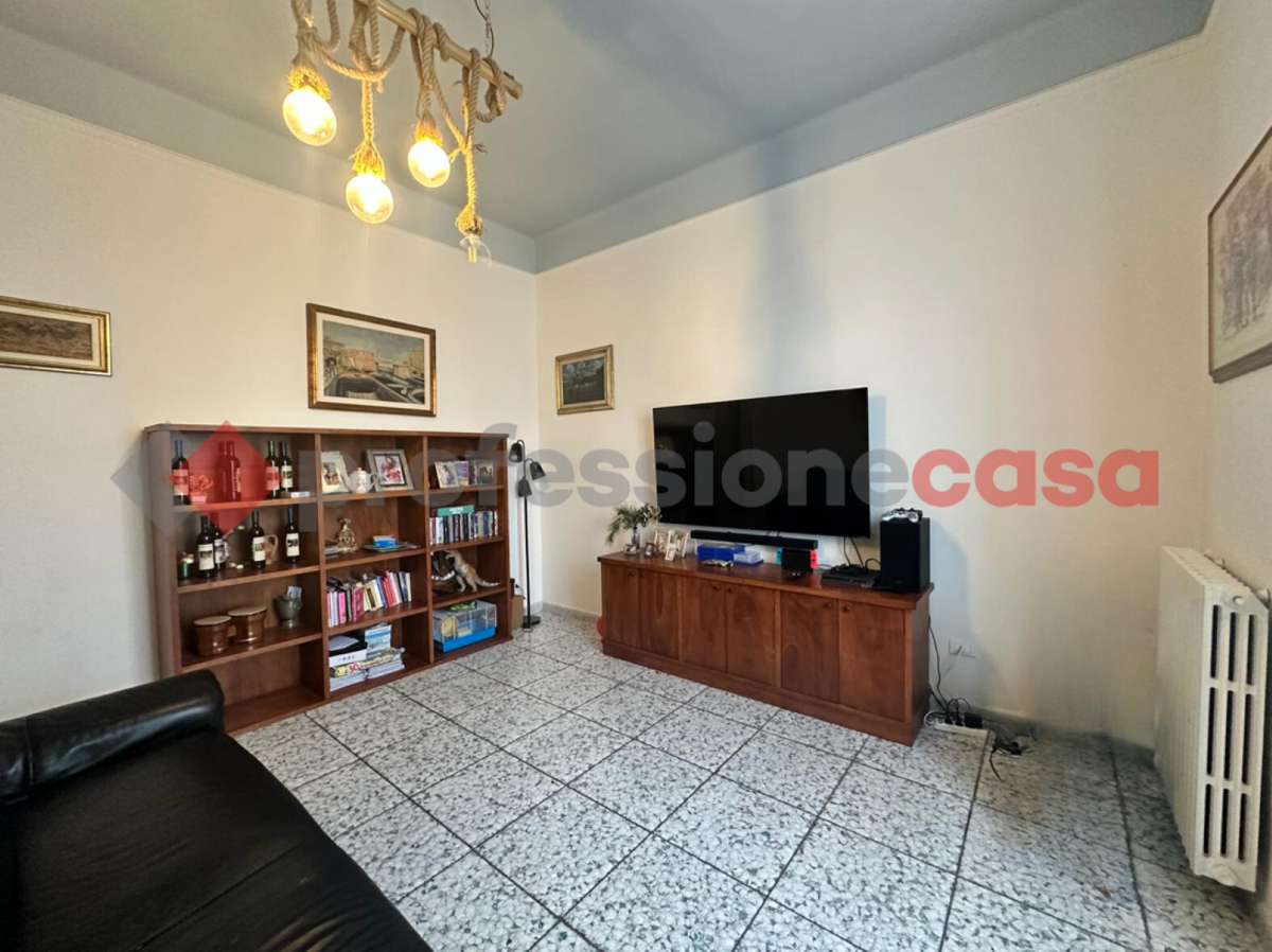 Foto 2 di 27 - Appartamento in vendita a Livorno