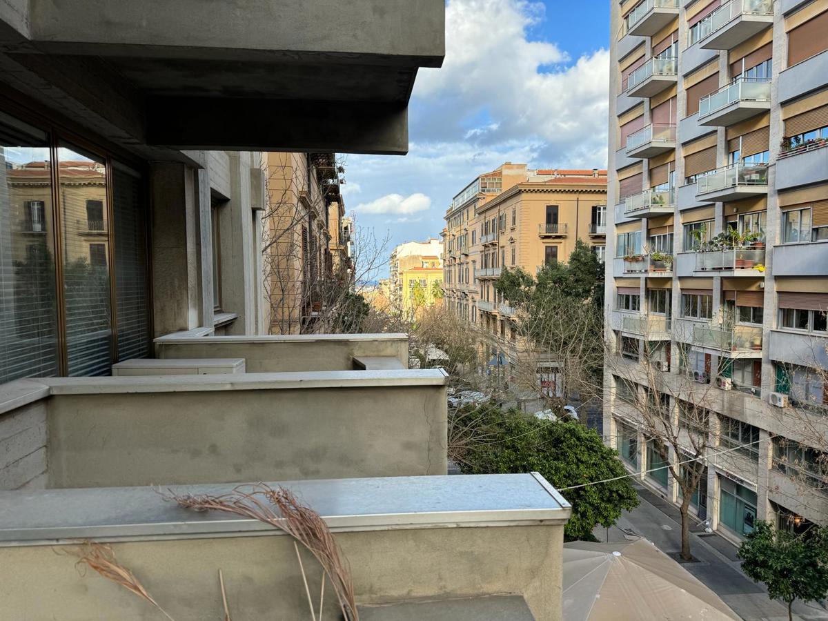 Foto 3 di 11 - Appartamento in vendita a Palermo