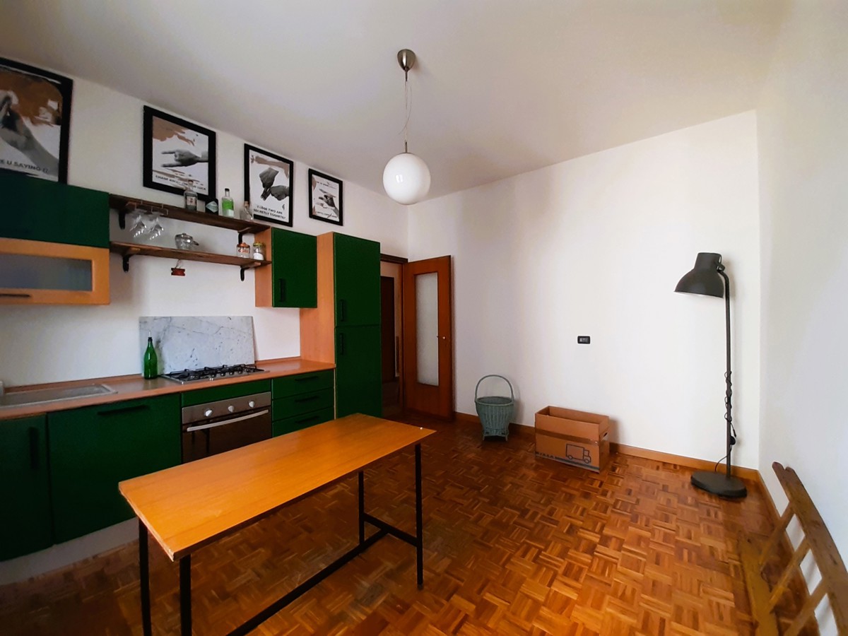 Foto 3 di 13 - Appartamento in vendita a Besana in Brianza