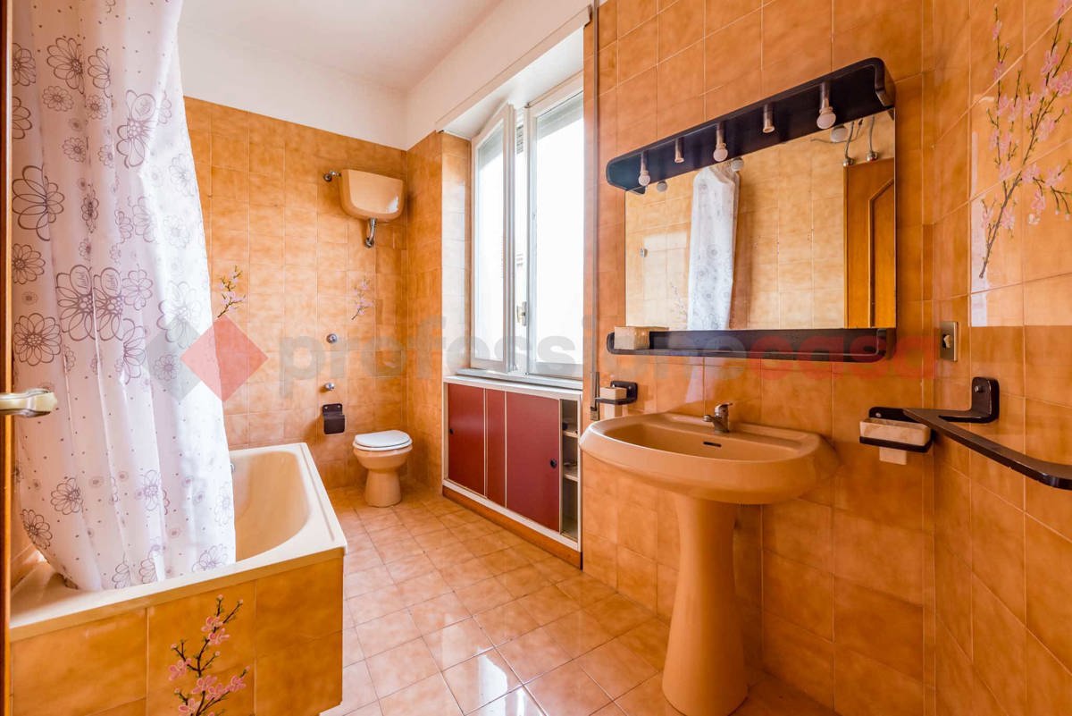 Foto 18 di 38 - Appartamento in vendita a Roma