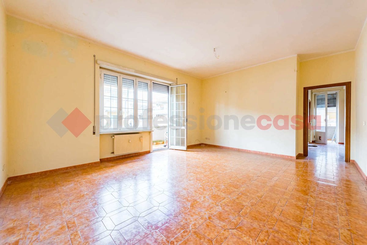 Foto 3 di 38 - Appartamento in vendita a Roma