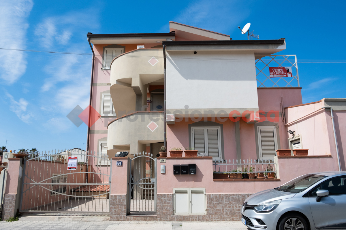 Foto 1 di 22 - Appartamento in vendita a Milazzo