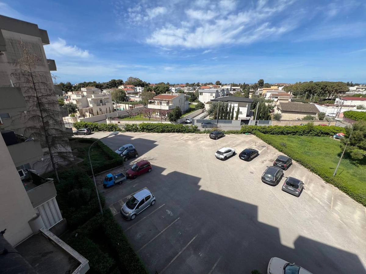 Foto 28 di 32 - Appartamento in vendita a Taranto