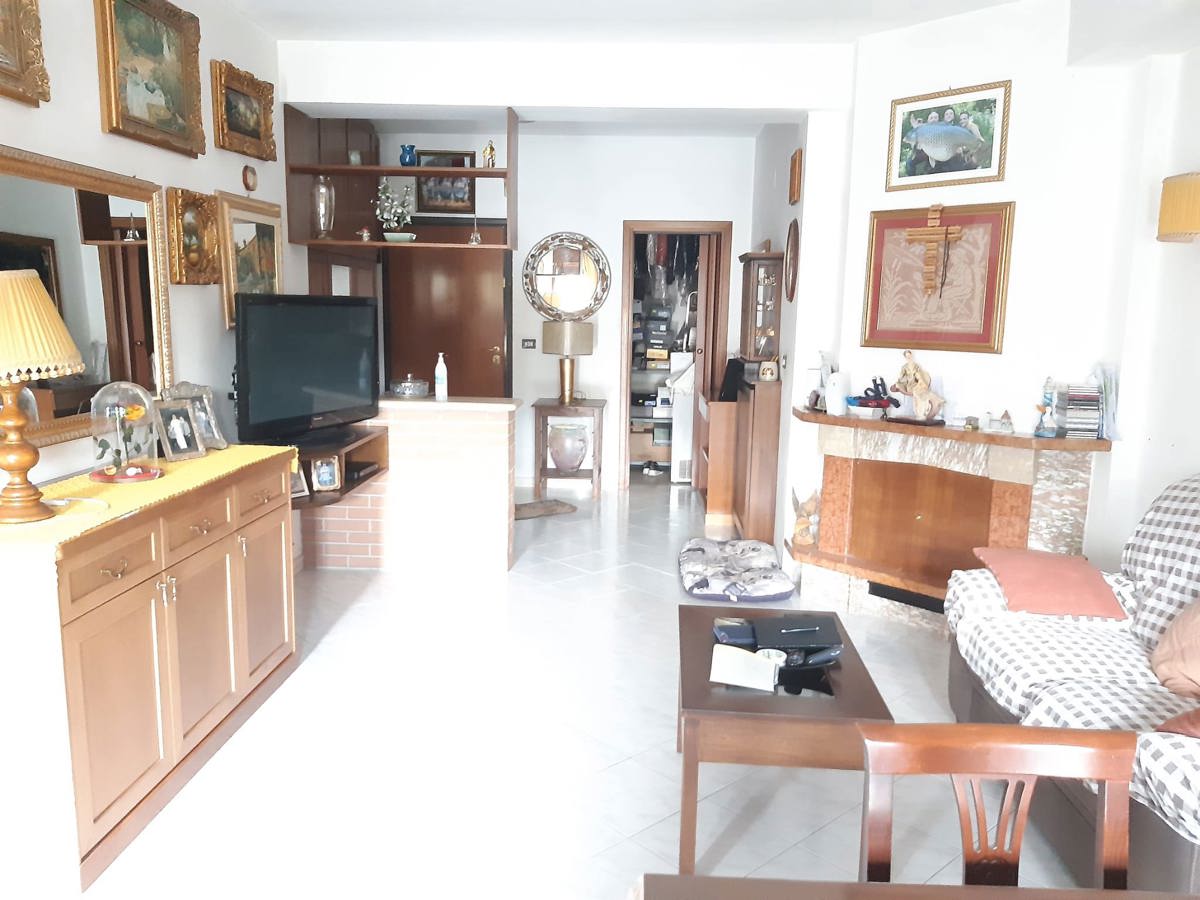 Foto 4 di 21 - Appartamento in vendita a Tagliacozzo
