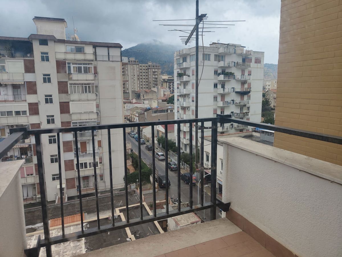 Foto 7 di 8 - Appartamento in vendita a Palermo
