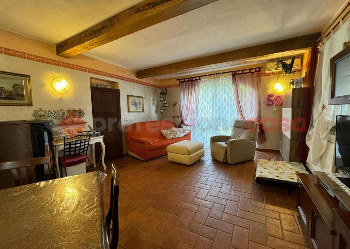 Foto 11 di 25 - Appartamento in vendita a Livorno
