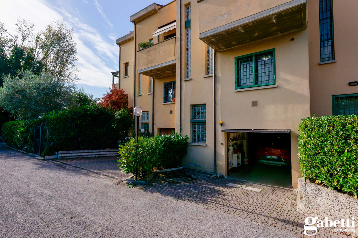 Foto 25 di 29 - Villa a schiera in vendita a Bologna