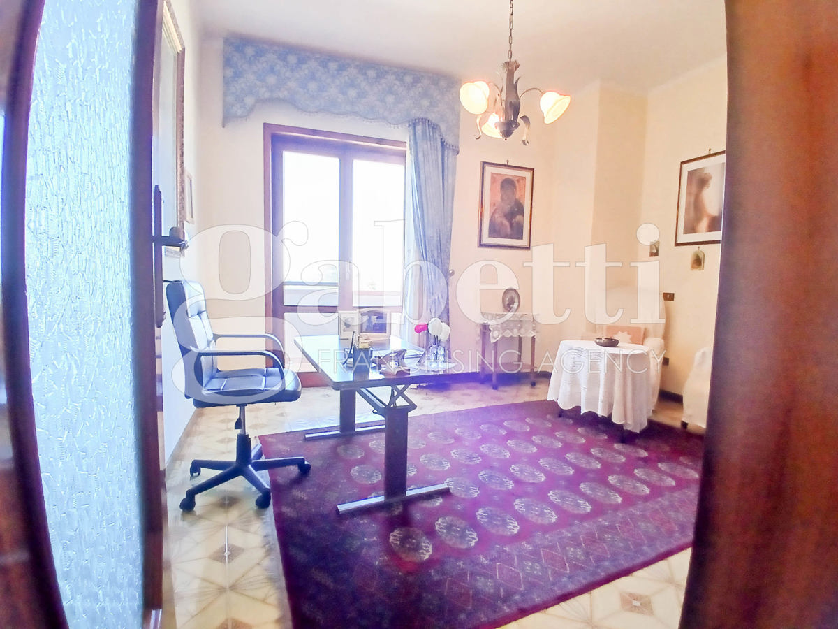 Foto 27 di 31 - Villa in vendita a Giugliano in Campania