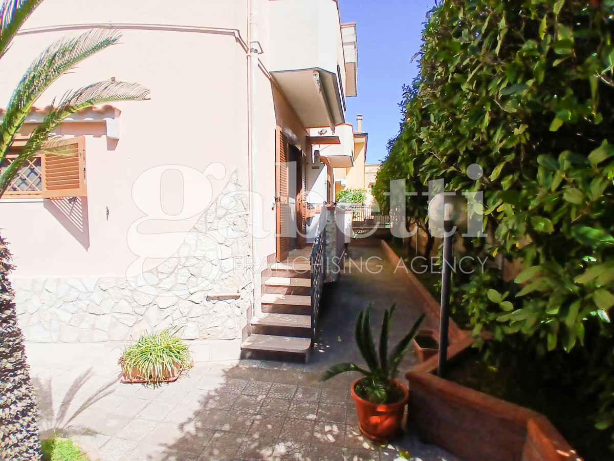 Foto 12 di 31 - Villa in vendita a Giugliano in Campania