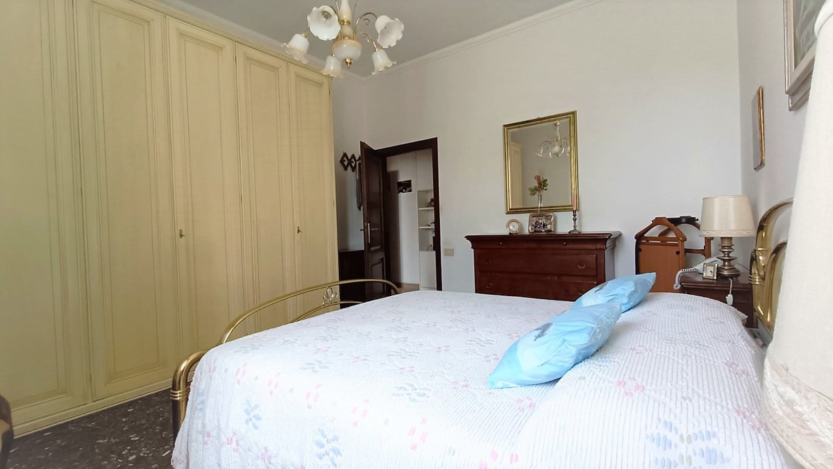 Foto 19 di 45 - Appartamento in vendita a Siena