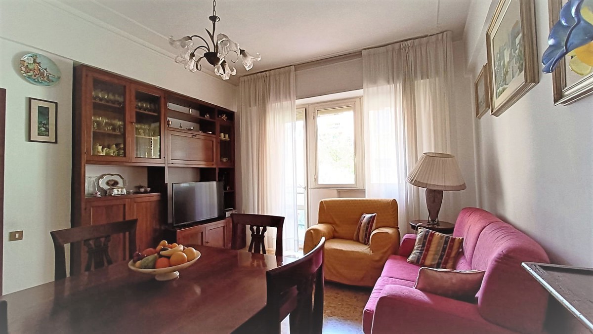 Foto 17 di 45 - Appartamento in vendita a Siena