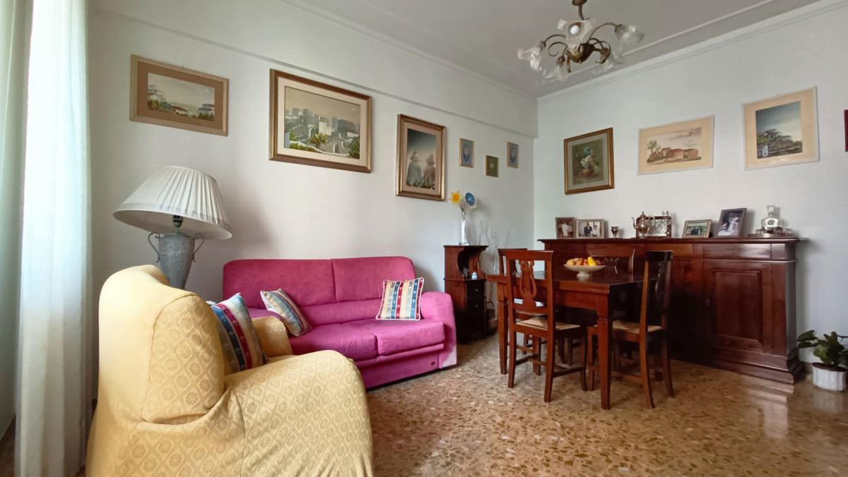 Foto 11 di 45 - Appartamento in vendita a Siena